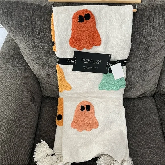 Rachel Zoe Pastel Ghost Blanket Tik Tok Viral Throw Halloween 50” x 60” NWT - Picture 8 of 9